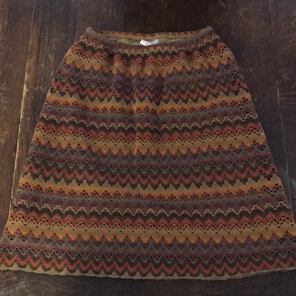 Stretchy pencil skirt